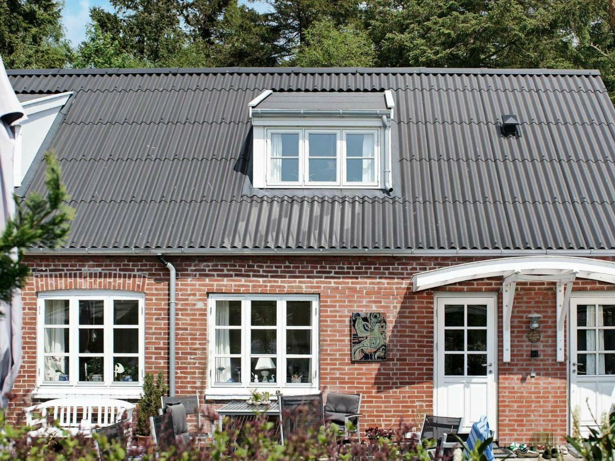 4 Person Holiday Home In Nex Langedeby 外观 照片